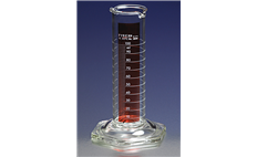 PYREX Low Form Single Metric Scale Cylinders with Double Pourout