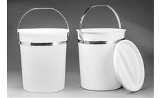 8 quart Polypropylene Container